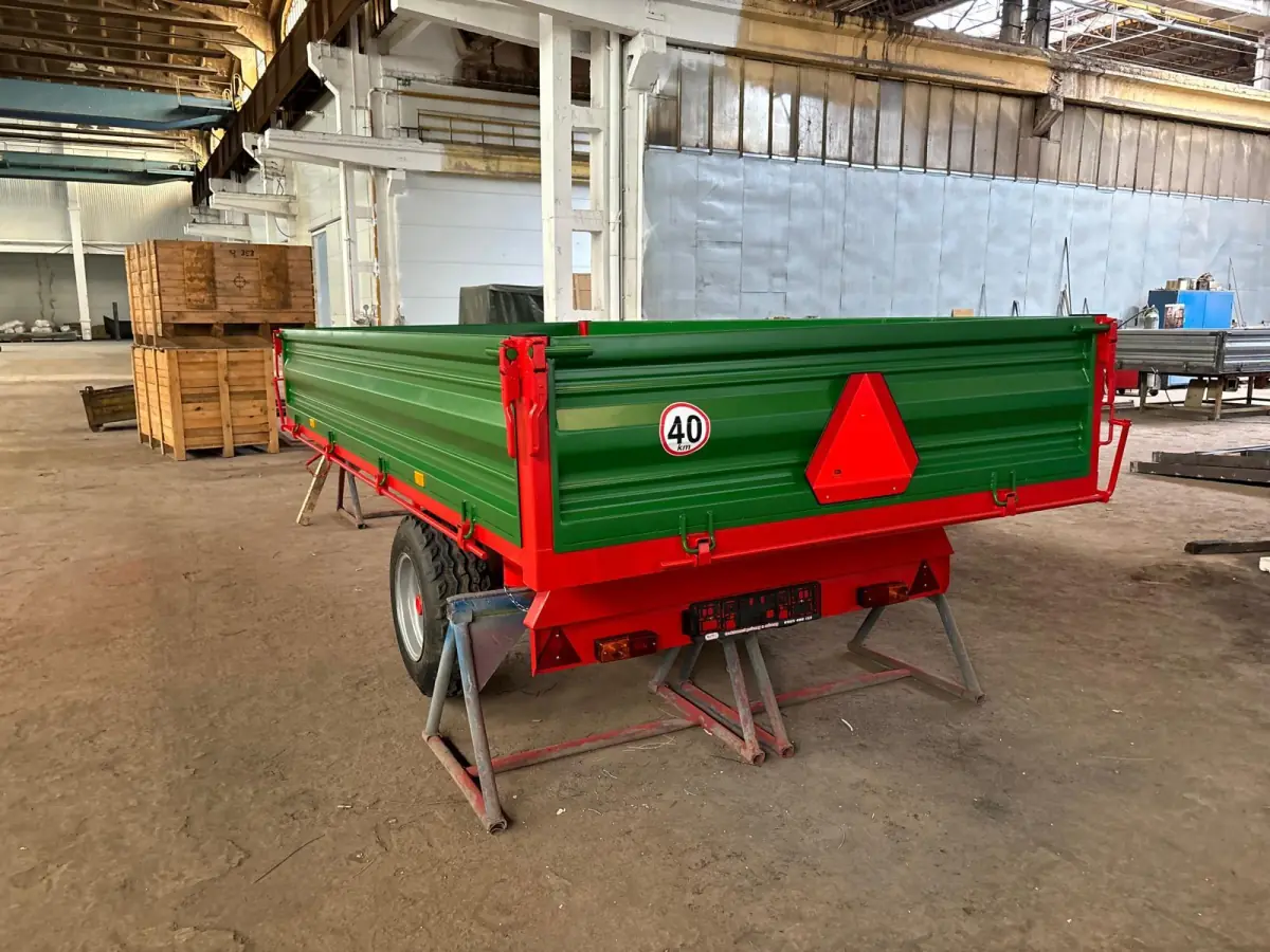 Tipping trailer